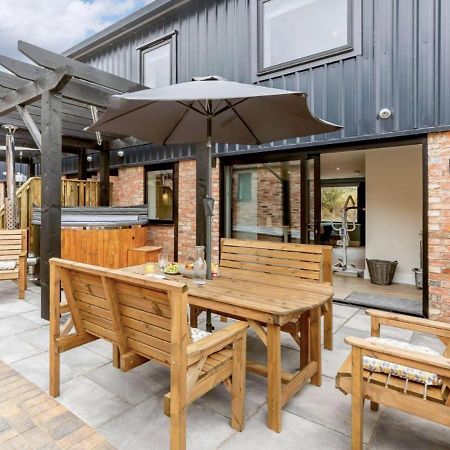 Fawn Cottage Disabled Adapted 3 Bedroom Hot Tub Coughton Экстерьер фото